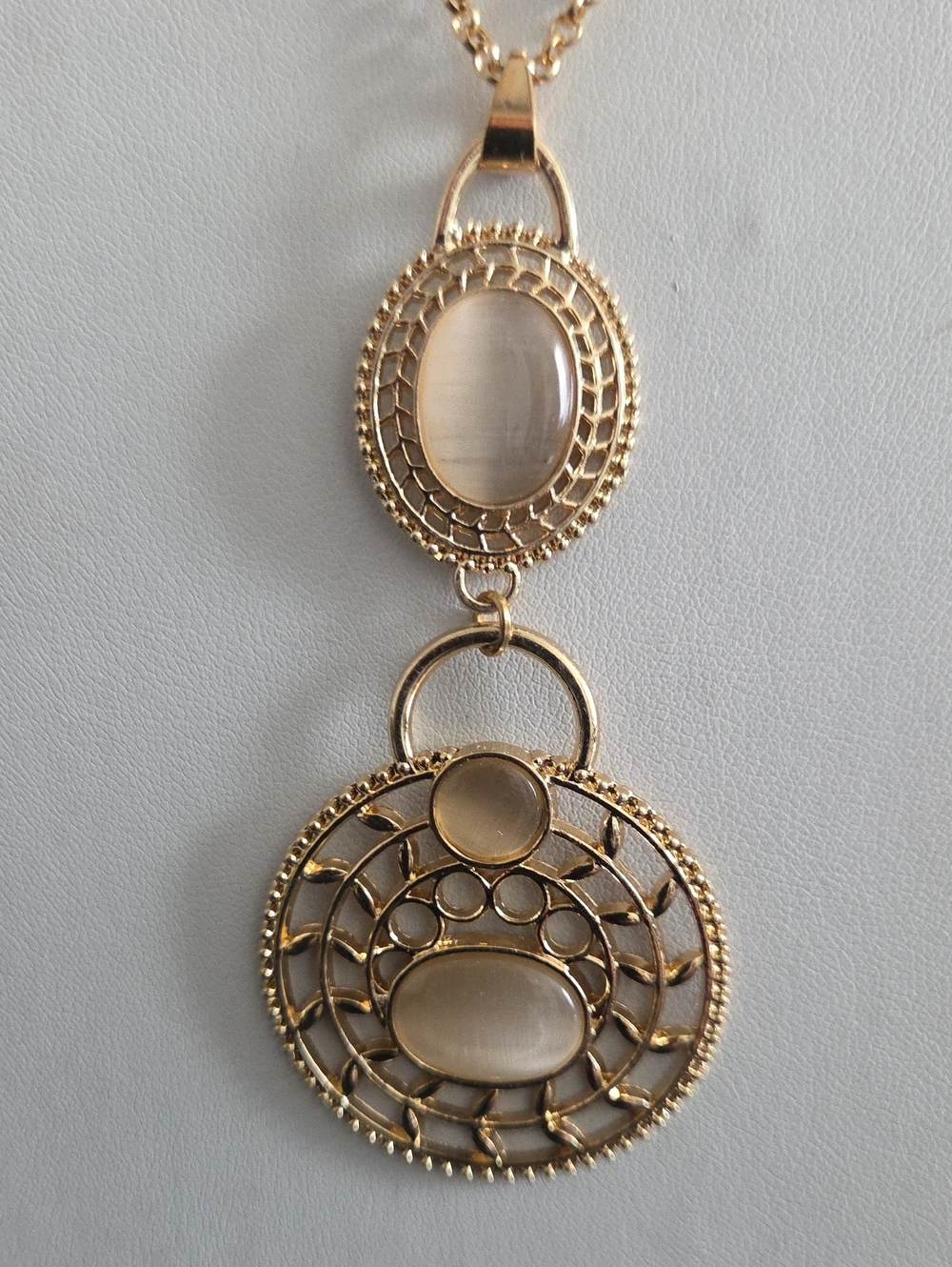 Paparazzi Hook Vine And Sinker Gold Necklace NWT